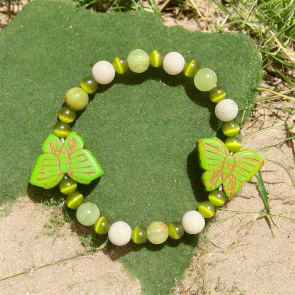 Green Butterfly Cat’s Eye Beaded Bracelet